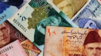 No ban on currency notes with pen marks: SBP