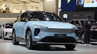 Nio's full lineup now comes standard with 100-kWh long-range pack, leading to further price cuts