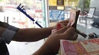They're buying what? U.S. investors latch onto Iraqi dinar