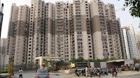 Residents’ body takes over maintenance at Logix Blossom County; builder says ‘illegal’