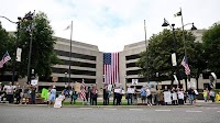Belleville, O’Fallon ‘No Kings’ rallies protest Trump. What are their demands?