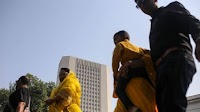 India Central Bank Intervenes to Curb Speculative Rupee Bets