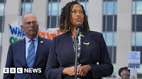 DC police chief retains command after deal with Trump administration