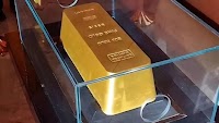 Dubai unveils world’s largest gold bar weighing 300.12 kg worth INR 211 crore