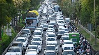 Noida traffic police readies SOS plans for key routes | Hindustan Times