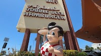 Local artist brings Bob's Big Boy statues back to life in Burbank