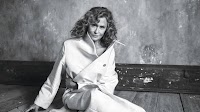 Lauren Hutton Recalls the Moment She Transformed the Modeling Industry By Demanding Better Pay for Women