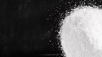 Titanium dioxide: E171 no longer considered safe when used as a food additive