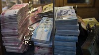 Fierce Peso Defense Shows 1997 Crisis Still Haunting Philippines