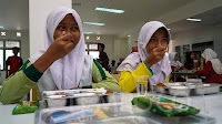 BGN Rushes to Build 7,000 Kitchens to Hit Prabowo's 20 Million MBG Target