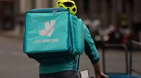 Witness reports seeing Deliveroo rider robbed of his bike as police try to trace victim