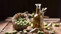 Greek Olive Oil Opens 2025 Season at €7.85/kg as Climate Pressures Mount -