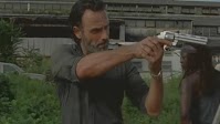 Who are the mystery group seen in The Walking Dead season 7 episode 9?