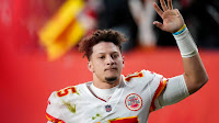 Patrick Mahomes opens 1st Whataburger in Kansas City