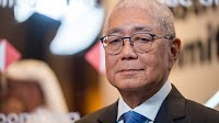Philippine Central Bank Chief Calls Peso Intervention Futile