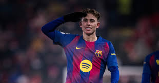 Lewandowski se vykoupil gólem a Barca se přiblížila k první osmičce Ligy mistrů.