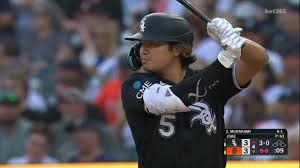 Moment: Murakami mashes 27th homer of the season