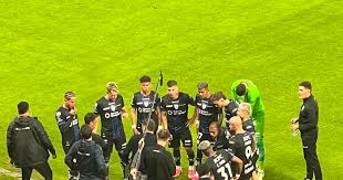 Joaquín Papa apuntó a la banda derecha: la indicación clave para que IDV busque ventaja ante Tolima