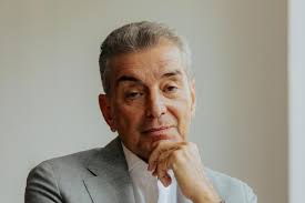 Michel Friedman warnt: Gleichgültigkeit gefährdet Demokratie mehr als die AfD - Imagen principal del artículo