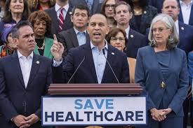 Kaitlan Collins reports on Trump's racist video