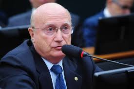 Emenda Pix de ex-ministro pagou empresa em que ele é sócio