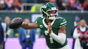 Justin Fields Reacts to Jets Benching, Eyes Future Starting Role