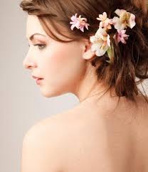 Wedding Real, fresh flowers are the ultimate accessories for a unique wedding hairstyle. Adding flowers to your hair can create a beautiful, romantic look ... - Wedding