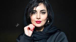 فیلم / مهشید جوادی بازیگر سریال بچه مهندس : من بازیگر خوبی ام ... / یکی عاشقم شد گفتند توی کافه ..کافه ها قرار بذارید .. نقی معمولی پایتخت وای ... نقش قاتل رو دوست دارم ..