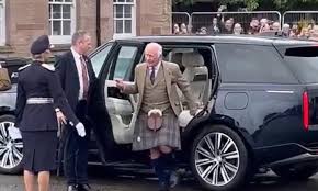 King arrives in Dingwall to celebrate town’s 800th birthday — Press and Journal