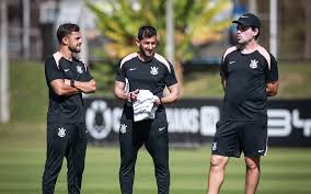 Memphis joga? Veja provável escalação do Corinthians contra o Cascavel