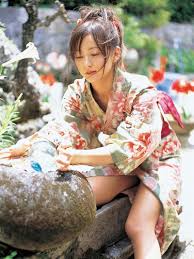 「チラ見せ　女子」の画像検索結果