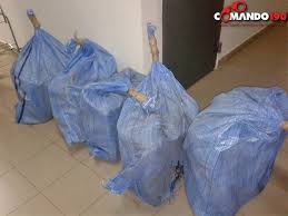 Resultado de imagem para COCAINA ARREMESSAda de avião