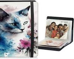 pass case with a pet's photo on itの画像