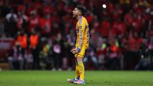 Javier Aquino llegó a Ciudad Juárez para firmar con Bravos