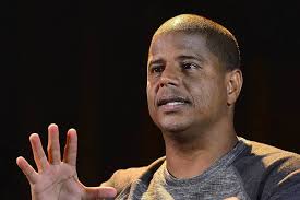 Pais de jovem que morreu em sítio de Marcelinho Carioca lutam há 15 anos para receber indenização de R$ 690 mil