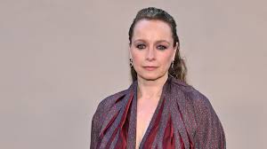 Quem é Samantha Morton, a atriz que se tornou favorita ao Oscar com só 10 minutos em cena em 'A Odisseia'