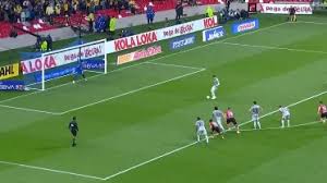 Another Embarrassment for América: Raphael Veiga's Panenka Penalty Stopped by Camilo Vargas