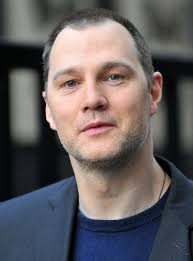 Related pictures : David Morrissey - david-morrissey-leaving-gmtv-studios-01