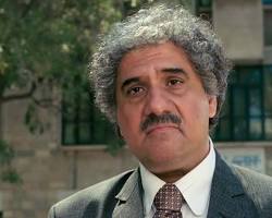 Image of Boman Irani as Virus in 3 Idiots