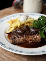 Volkorenpasta met spekjes