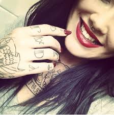 Résultat de recherche d'images pour "favim girl"