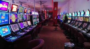 Murió abuelito dentro de casino; fue a jugar pero le dio un infarto