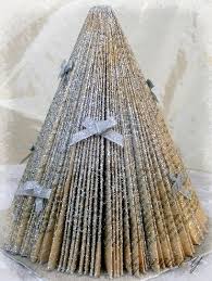 Résultat de recherche d'images pour "pliage de papier sapin"