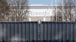 Biennale conformista. La giuria di Venezia vuole farla finita con “l’egemonia artistica occidentale”