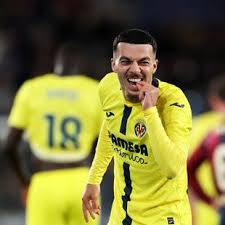 Resumen Levante-Villarreal: Mikautadze consolida la tercera plaza (0-1)