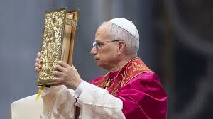Papst Leo XIV. bremst Reformen: LGBTQ+, Frauen und Missbrauch im Fokus