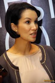 Hasil gambar untuk bugil telanjang NAJWA SHIHAB indonesia presenter tv