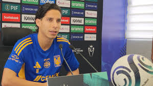 Diego Lainez Leyva