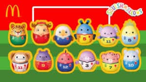 McDonald’s aposta em Squishmallows inspirados em times da Copa para o McLanche Feliz