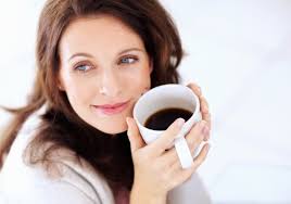 ... napitke poput kafe ili čaja, čak i ako to čine u prekomjernim količinama, zdraviji su od onih koji ih uopšte ne piju, pokazala je desetogodišnja studija ... - kafa